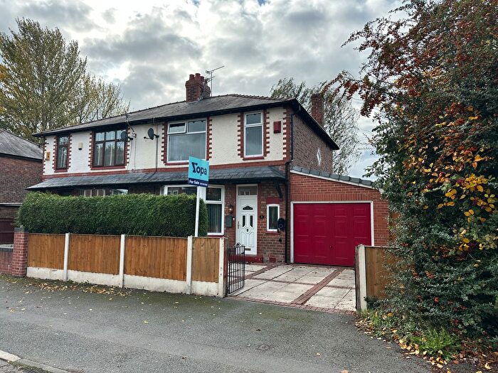 3 Bedroom Semi Detached House For Sale In Station Road North, Warrington, WA2