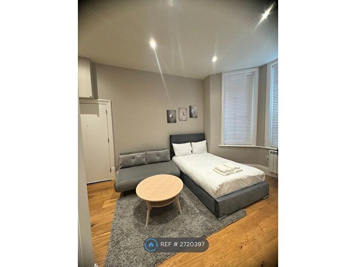 Studio To Rent In London, London, NW6