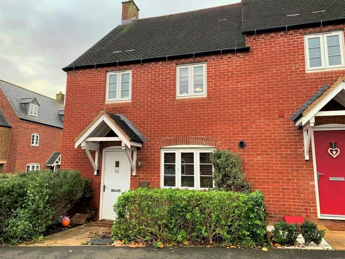 3 Bedroom Semi-Detached House To Rent In Millers Way, Middleton Cheney, OX17