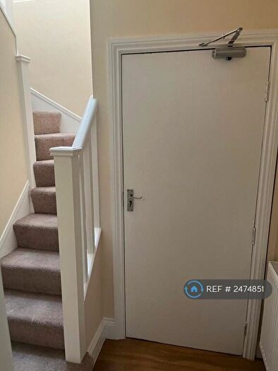 1 Bedroom Flat To Rent In Charles Street, Newport, NP20