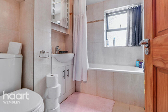 1 Bedroom Flat For Sale In Wembley Park, HA9