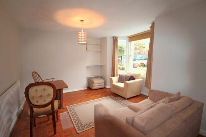 2 Bedroom Flat To Rent In Regina Road, Finsbury Park, London, N4