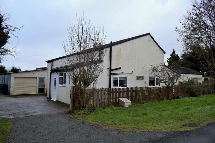 3 Bedroom Cottage For Sale In Snitterby Carr Lane, Snitterby, DN21