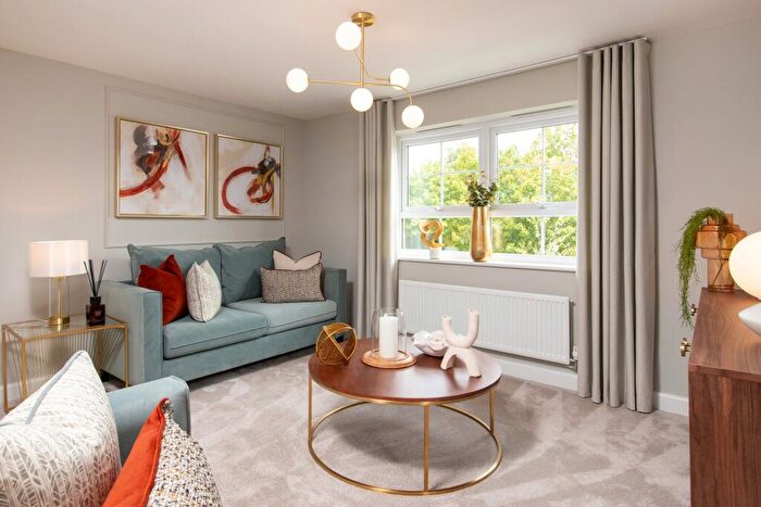3 Bedroom End Of Terrace House For Sale In Inkersall Road, Chesterfield, Derbyshire, S43