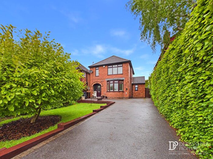 3 Bedroom Detached House For Sale In The Delves, Swanwick, DE55