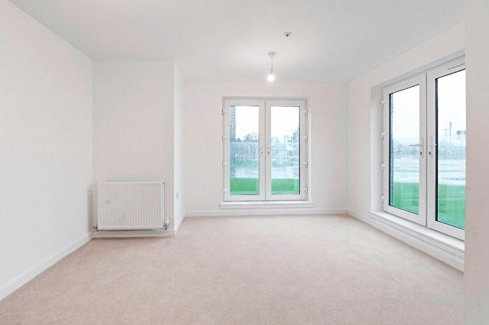 2 Bedroom Flat To Rent In Drummonds Crescent, Bannockburn, Stirling, FK7