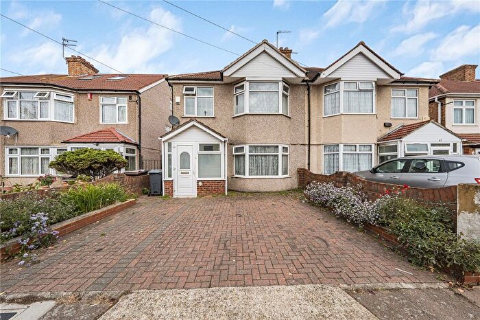 3 Bedroom Semi-detached House For Sale In Francis Road, Hounslow, TW4