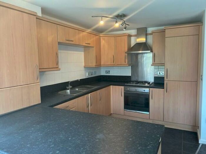 2 Bedroom Flat To Rent In Park Grange Mount, Norfolk Park, Sheffield, S2