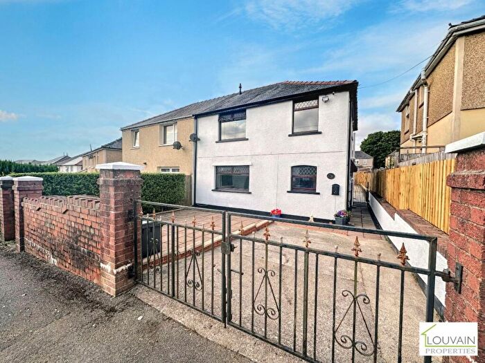 3 Bedroom Semi-Detached House For Sale In Emlyn Avenue, Ebbw Vale, NP23