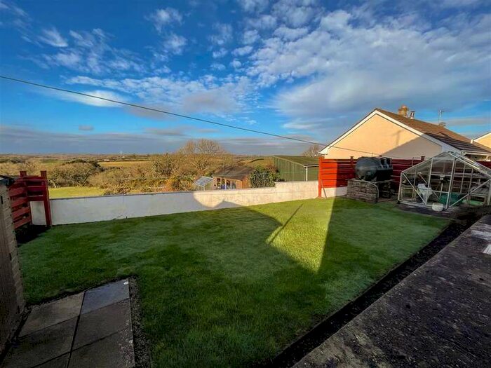 4 Bedroom Detached House For Sale In 2 The Beacon, Rosemarket SA73