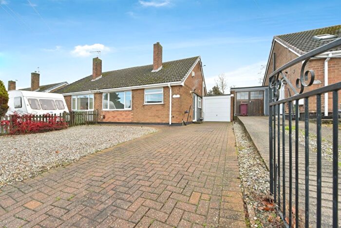 2 Bedroom Semi Detached Bungalow For Sale In Station Road, North Wingfield, Chesterfield, S42