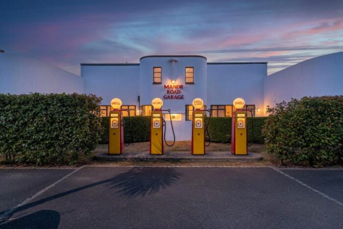 2 Bedroom Maisonette For Sale In Manor Road, East Preston, BN16