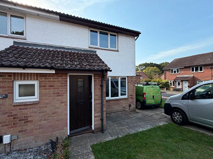 2 Bedroom Terraced House To Rent In The Copse, Fareham, PO15