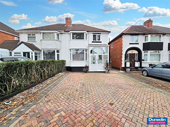 3 Bedroom Semi-detached House For Sale In Cliff Rock Road, Rubery, Birmingham, B45