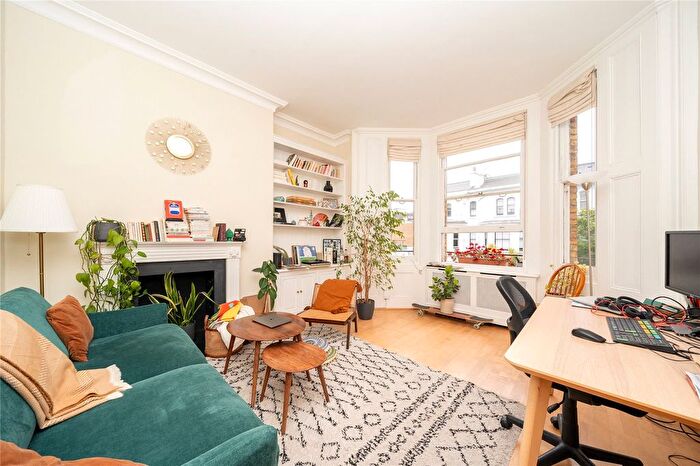 1 Bedroom Flat To Rent In Ladbroke Road, London, W11