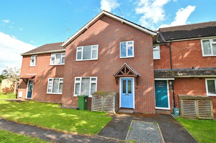 3 Bedroom Terraced House For Sale In Edmondscote Road, Leamington Spa, CV32