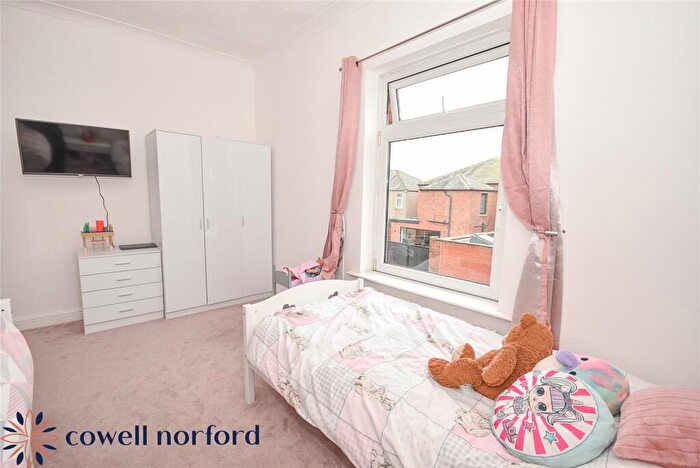 3 Bedroom Terraced House For Sale In Isabella Street, Syke, Rochdale, OL12
