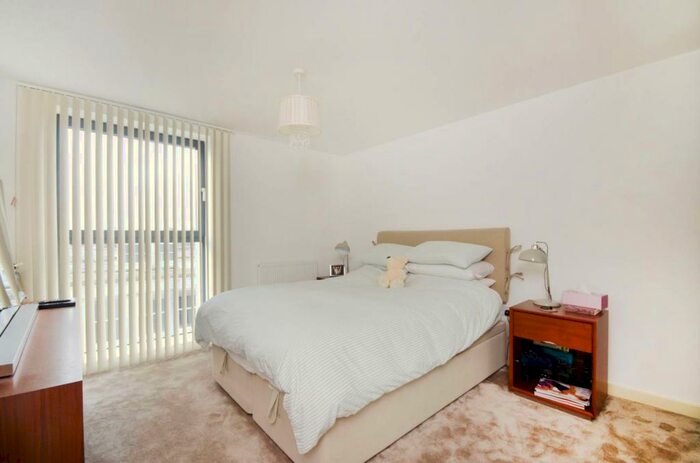 2 Bedroom Flat To Rent In Alexandra Terrace, Guildford, GU1