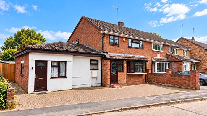 4 Bedroom Semi-Detached House For Sale In Chestnut Crescent, Bletchley, Milton Keynes, MK2