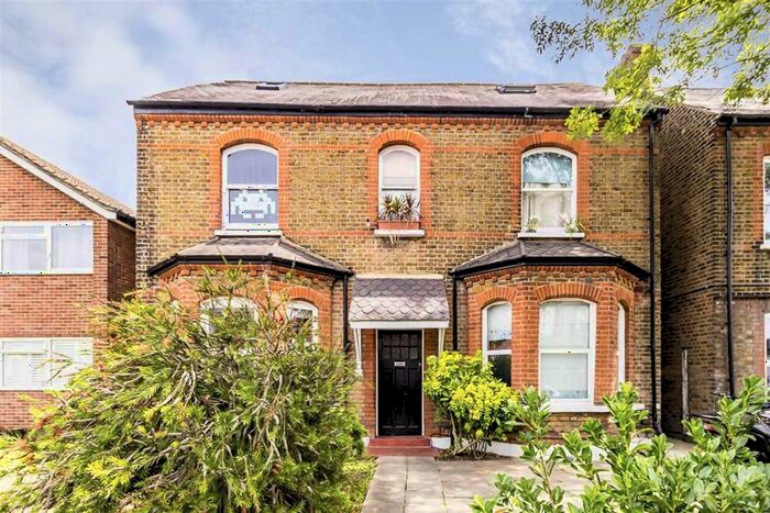 1 Bedroom Flat To Rent In Stanley Road, Teddington, TW11
