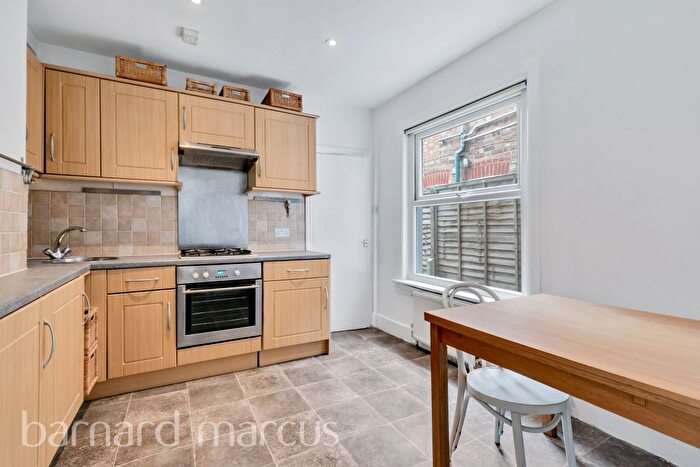 1 Bedroom Flat To Rent In Fallsbrook Road, Streatham, SW16