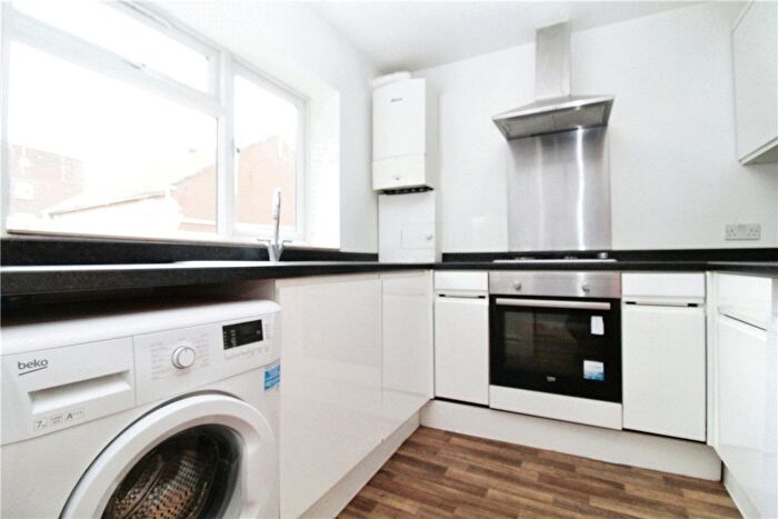 3 Bedroom Terraced House To Rent In Thanet Place, Croydon, CR0