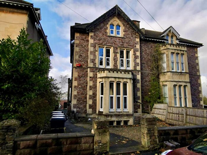 3 Bedroom Flat To Rent In Trelawney Road, Bristol, BS6