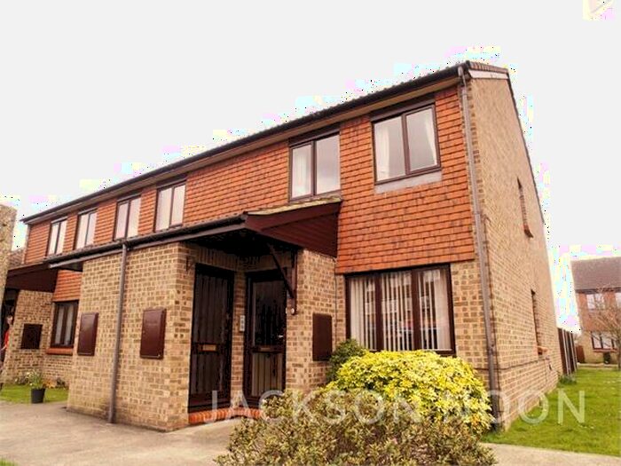 1 Bedroom Maisonette To Rent In Godwin Close, West Ewell, Epsom, KT19