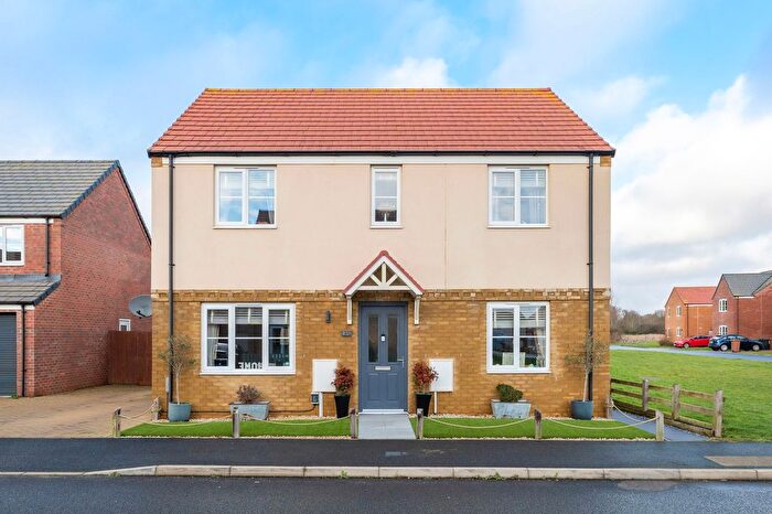 4 Bedroom Detached House For Sale In Pascoe Drive, Ormesby, NR29