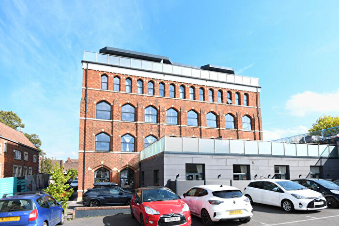 2 Bedroom Flat For Sale In Clarks Mill, Trowbridge, BA14