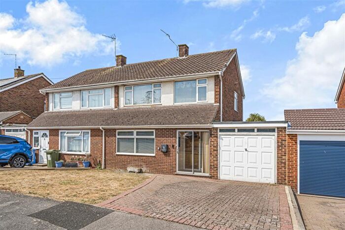 3 Bedroom Property For Sale In Redford Road, Windsor, SL4