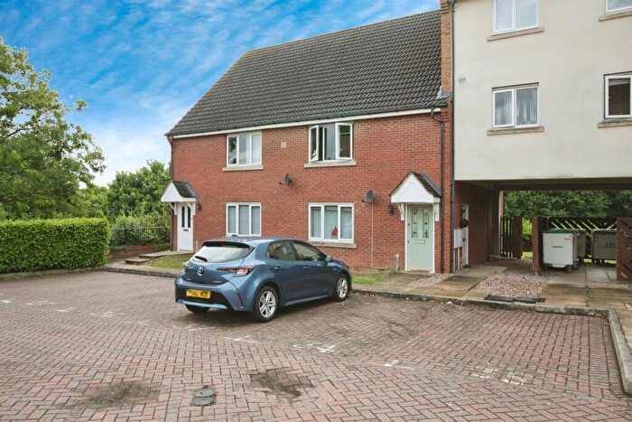 1 Bedroom Maisonette For Sale In Creswell Place, Cawston, Rugby, CV22