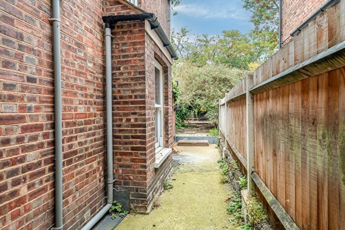 1 Bedroom Maisonette To Rent In Eastcombe Avenue, SE7