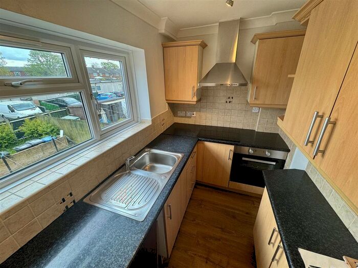 1 Bedroom Flat To Rent In Purford Green, Harlow, Essex, CM18