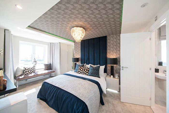 4 Bedroom Detached House For Sale In Manchester Road, Heywood, OL10