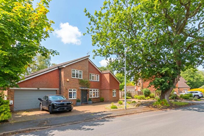 4 Bedroom Detached House For Sale In Heath Court, Leighton Buzzard, LU7