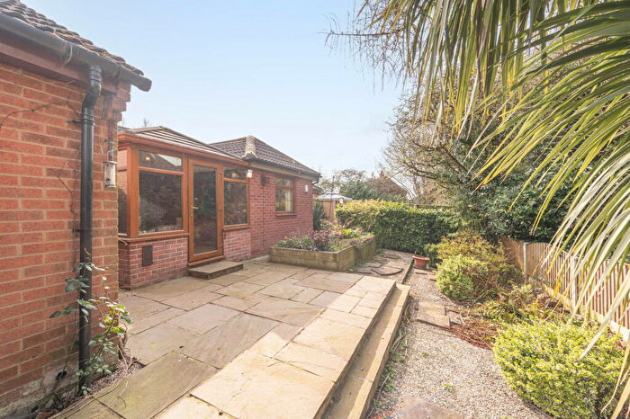 2 Bedroom Semi-Detached Bungalow For Sale In High Bank Place, Leeds, LS15