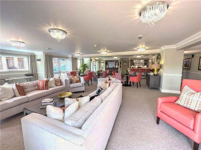 1 Bedroom Flat For Sale In Crookham Road, Fleet, GU51