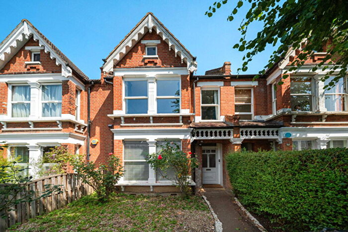 2 Bedroom Flat For Sale In Clive Road, London, SE21
