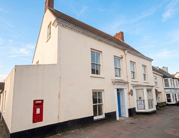 2 Bedroom Flat To Rent In Fairfield House, Honiton, EX14