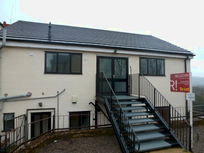 3 Bedroom Flat To Rent In Railway Road, Cefn Mawr, LL14