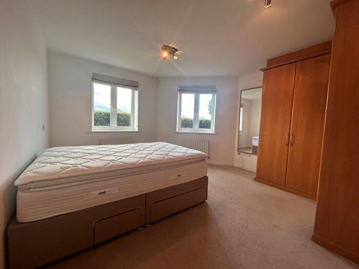 2 Bedroom Apartment To Rent In Quebec Quay, L3