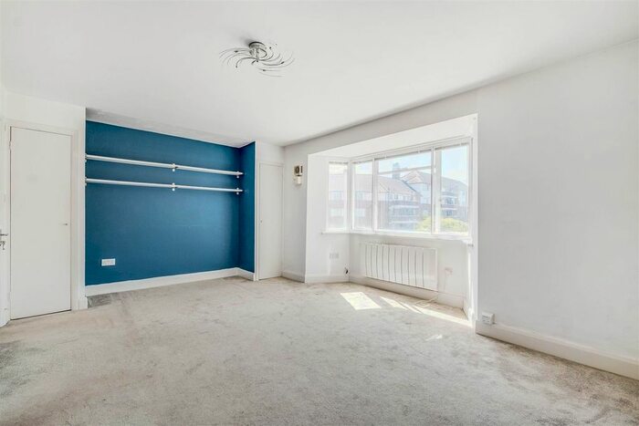 Studio To Rent In St. Leonards Court, East Sheen, London, SW14