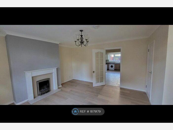 3 Bedroom Semi-Detached House To Rent In Lynch Close, Uxbridge, UB8