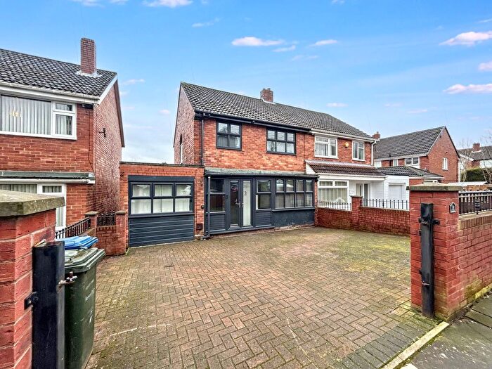 3 Bedroom Semi-Detached House For Sale In Woodlands, Throckley, Newcastle Upon Tyne, NE15