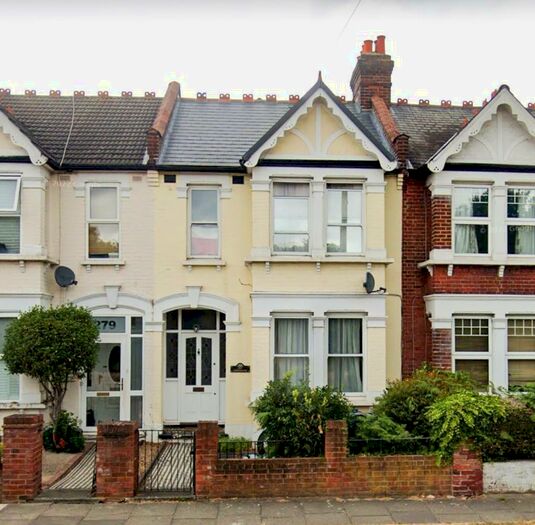 4 Bedroom House To Rent In Commonside East, Mitcham, Surrey, CR4