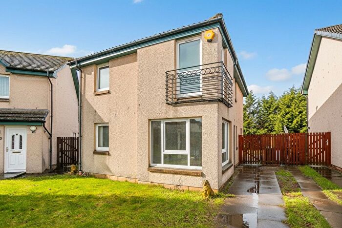 4 Bedroom Villa For Sale In Clovenstone Gardens, Edinburgh, EH14