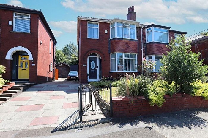 3 Bedroom Semi-Detached House For Sale In Stanley Avenue North, Prestwich, M25