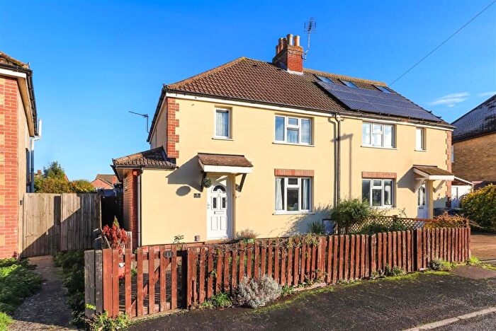 3 Bedroom Semi Detached House For Sale In Queens Meadow, Cambridge, CB1