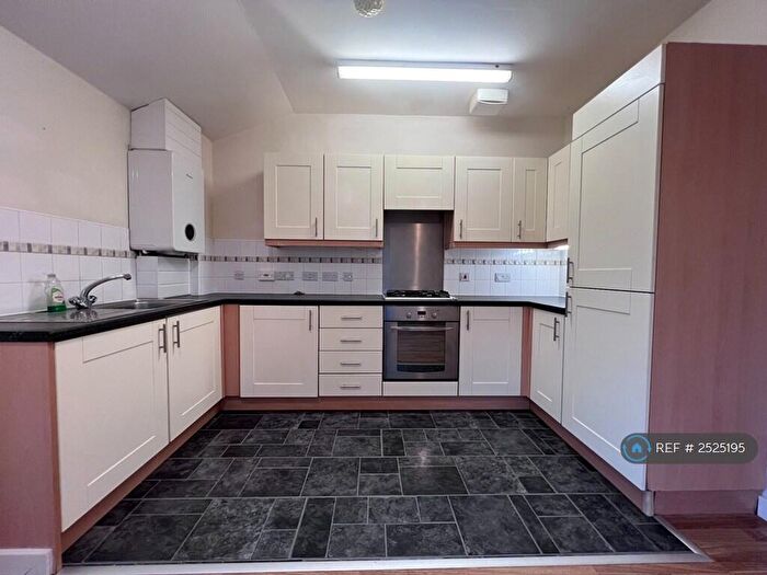2 Bedroom Flat To Rent In Witham Court, Bletchley, Milton Keynes, MK3